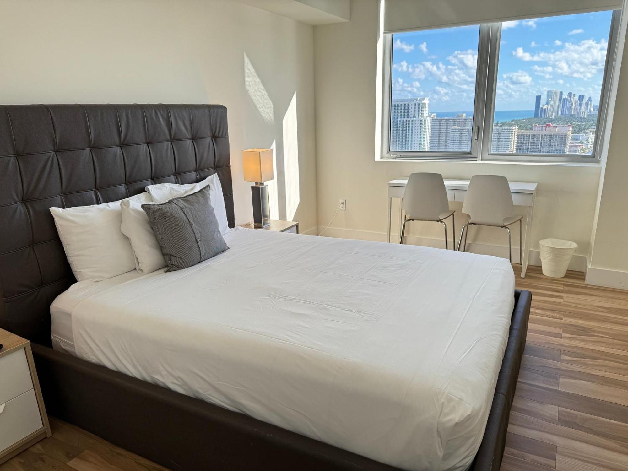 Mvr Apartments At Beachwalk Resort Халландейл-Бич Экстерьер фото