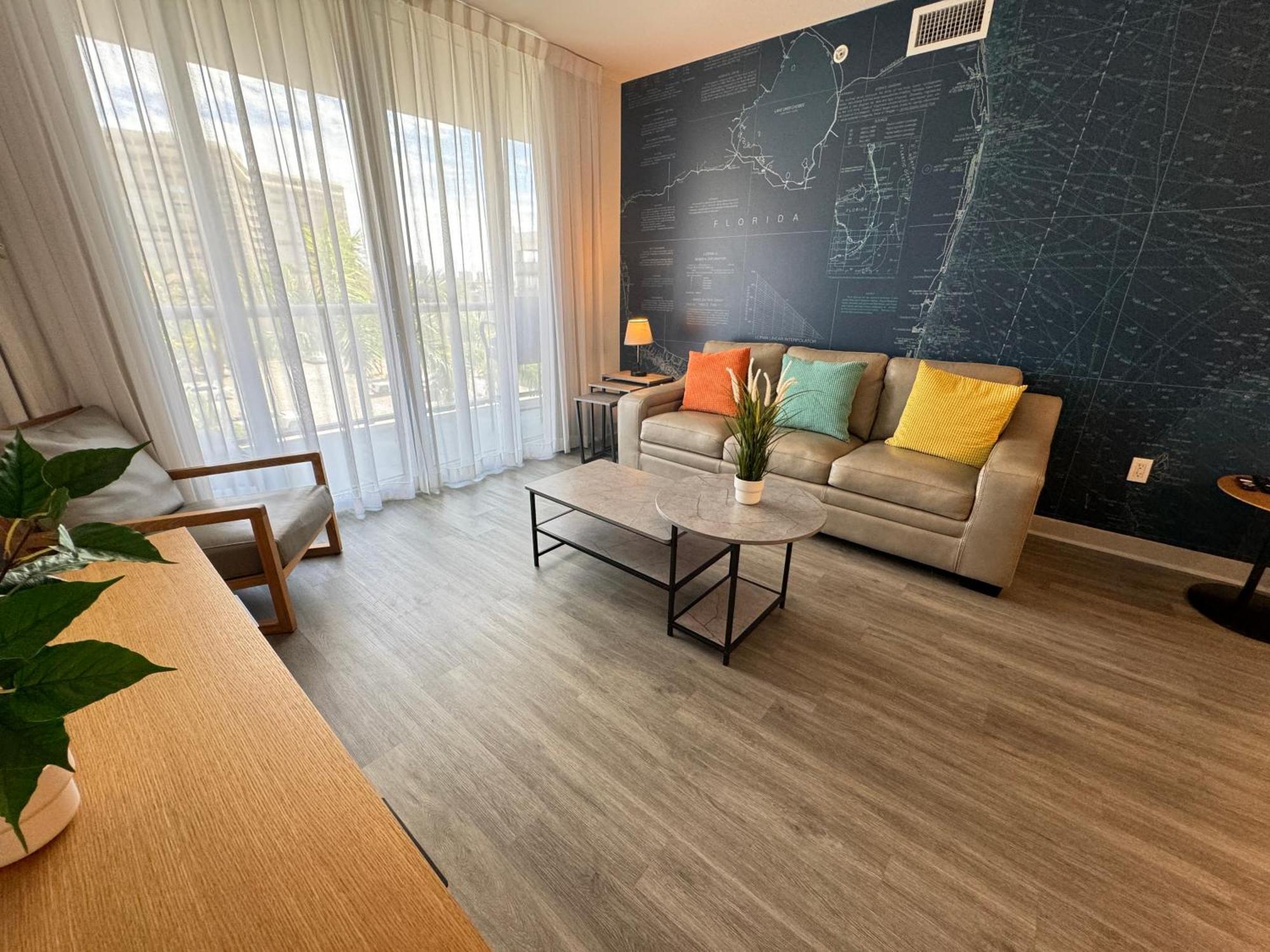 Mvr Apartments At Beachwalk Resort Халландейл-Бич Экстерьер фото