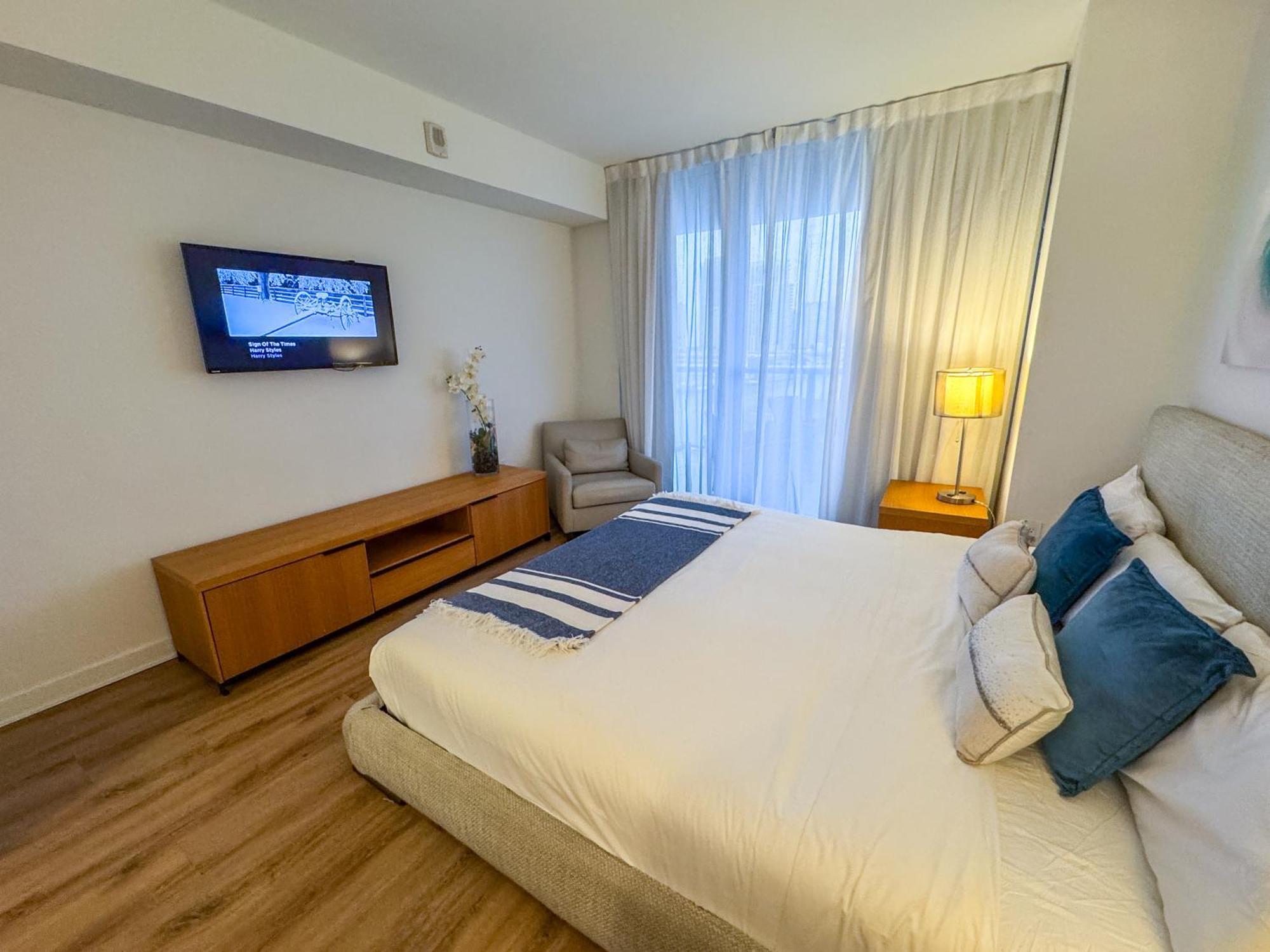 Mvr Apartments At Beachwalk Resort Халландейл-Бич Экстерьер фото